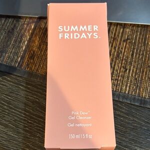 Summer Fridays pink dew G3l Cleans3r